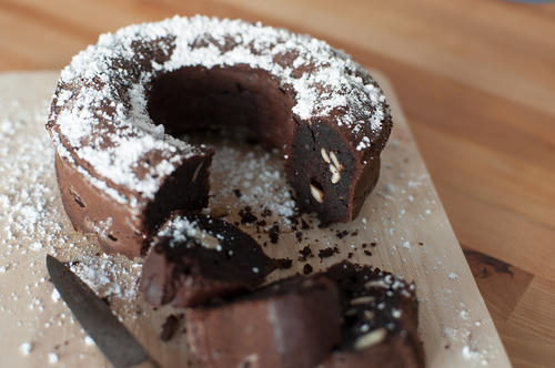 Gewürzkuchen mit Cashewkernen