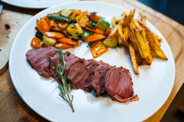 Rehrücken sous-vide und geräuchert