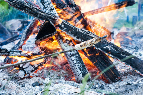 Stockbrot mit Gewürzen