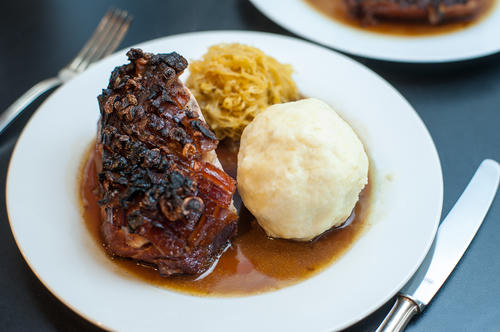 Teriyaki Schäuferle mit Kniedla